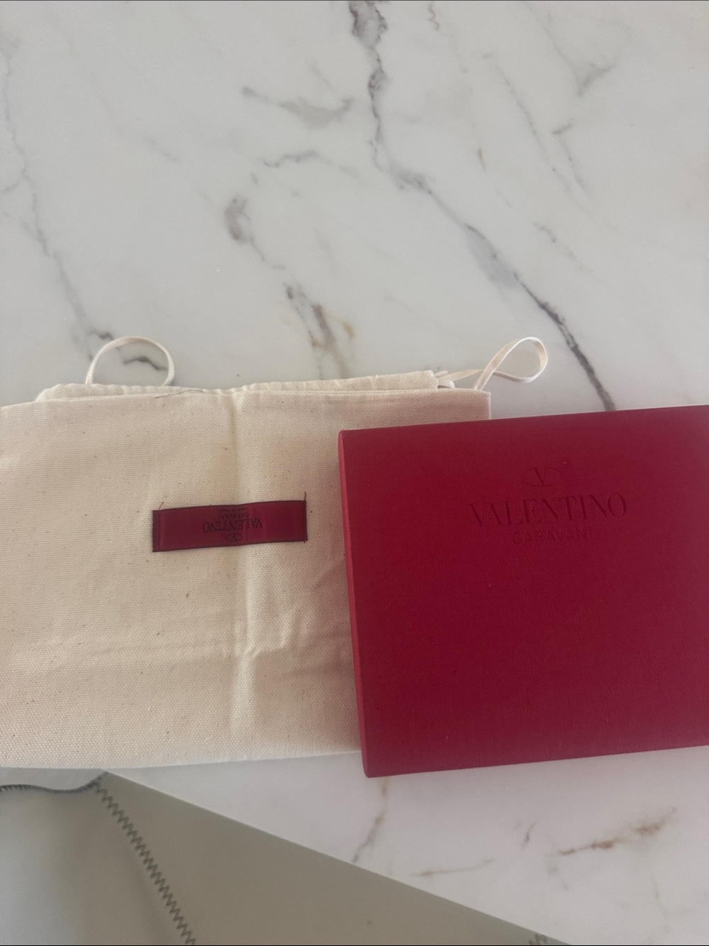 Valentino Black Leather Bow Zip wallet new - Picture 15 of 15